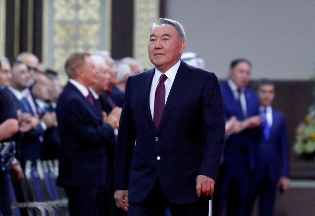 نظربایف: در پایتخت قزاقستان حضور دارم