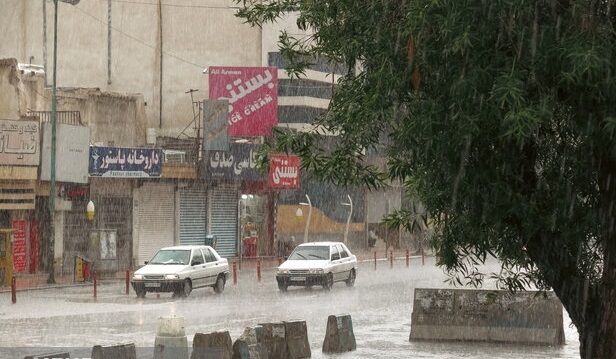 رعد و برق و باران در بیشتر استان‌های کشور