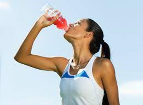 فواید نوشیدنی انرژی زا برای ورزشکاران