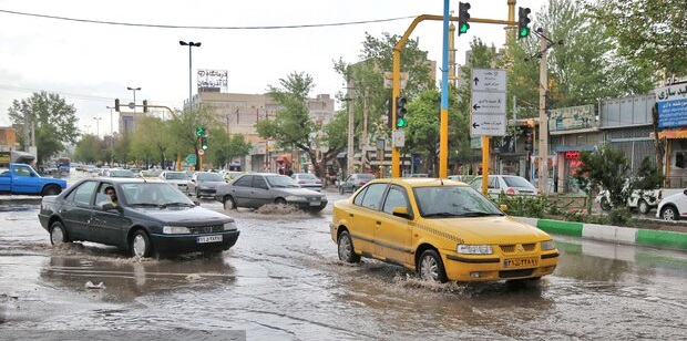 عذرخواهی از تهرانی‌ها به دلیل آب گرفتگی خیابان‌ها