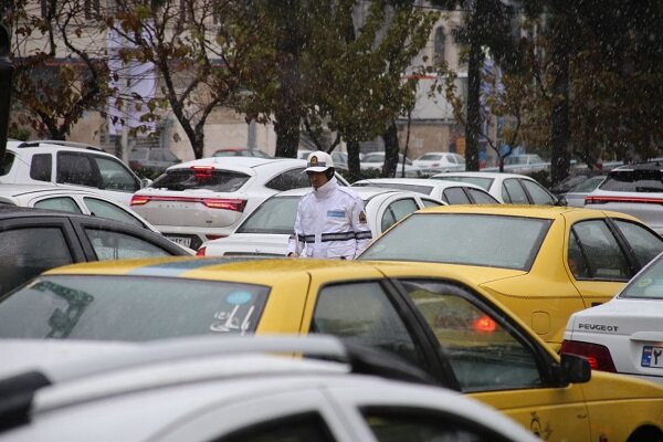 ترافیک سنگین صبحگاهی در تهران علیرغم تعطیلی مدارس