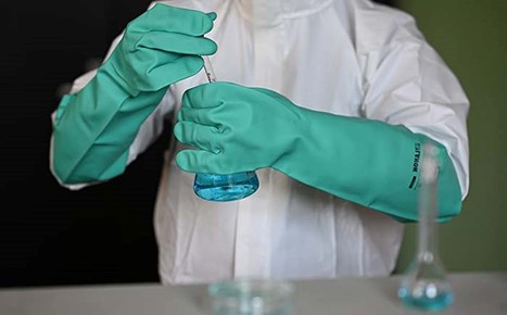 کاربرد دستکش ضد اسید در صنایع مختلف