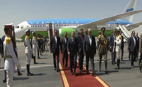 رئیس جمهور ازبکستان وارد تهران شد