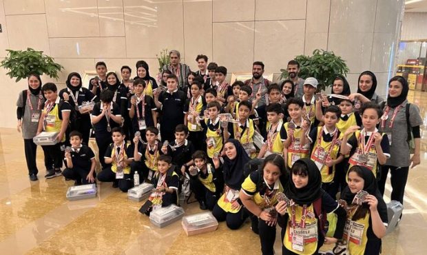 تیم دانش آموزی ایران در مسابقات رباتیک پکن ۳ مدال کسب کرد