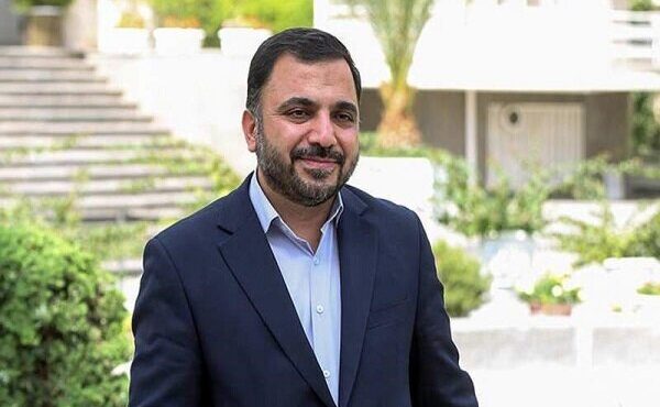 وزیر ارتباطات به عمان سفر می‌کند