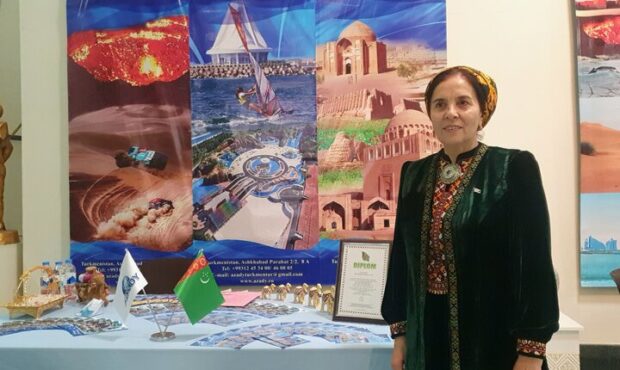 استفاده ترکمنستان از تجربیات گردشگری کشورهای همسایه