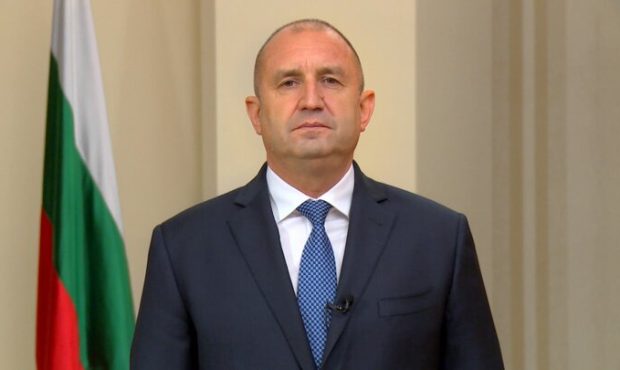 درگیری پارلمان و رییس‌جمهور بلغارستان بر سر کمک نظامی به اوکراین