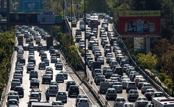 ترافیک نیمه سنگین در معابر و بزرگراه‌های پایتخت