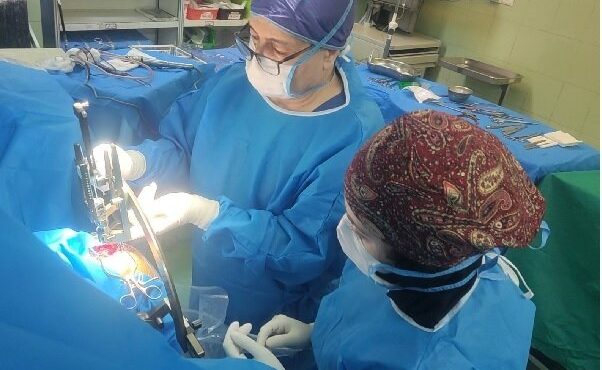جراحی کاشت الکترود در مغز کودکان در دانشگاه علوم پزشکی ایران