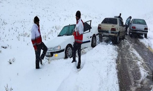 گرفتار شدن بیش از ۱۵ هزار نفر در برف و کولاک در ۲۶ استان