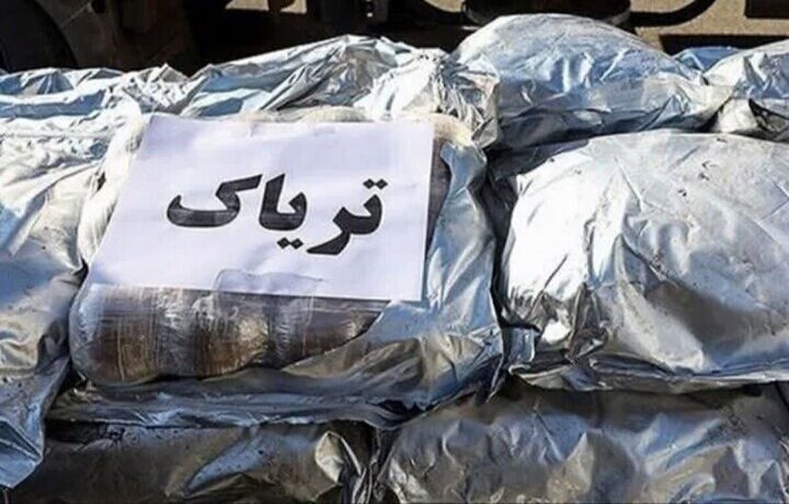 توقف پژو ۴۰۵ در شاهرود؛ ۹ کیلوگرم تریاک کشف شد