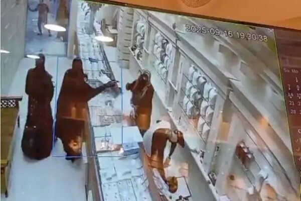 دستگیری سارقان طلافروشی قشم در کمتر از یک هفته؛ ۸ کیلو طلا کشف شد
