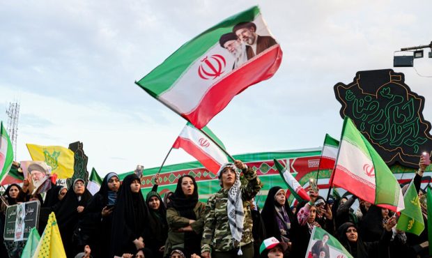 اجتماع بزرگ امام رضاییها با عنوان «ایران امام رضا (ع)» در تهران برگزار شد اجتماع بزرگ امام رضاییها با عنوان «ایران امام رضا (ع)» در تهران برگزار شد